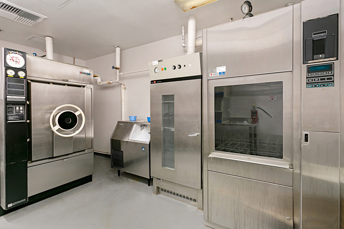 Shared autoclave and glass-wash room